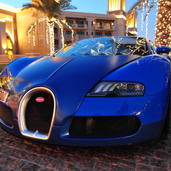 Sheikhs Drive Bugattis