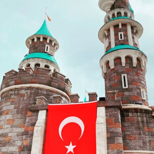 Ella Quiere Turquia